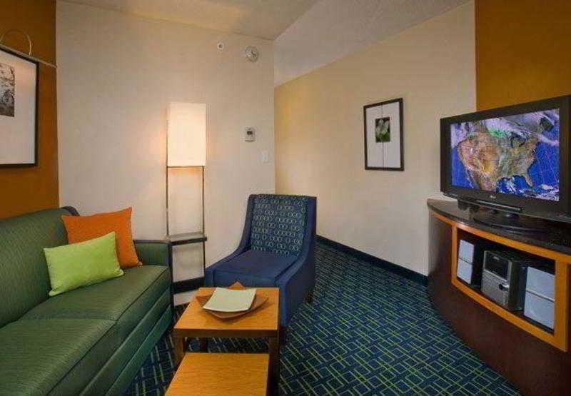 Fairfield Inn & Suites By Marriott Oklahoma City Nw Expressway/Warr Acres Exterior foto